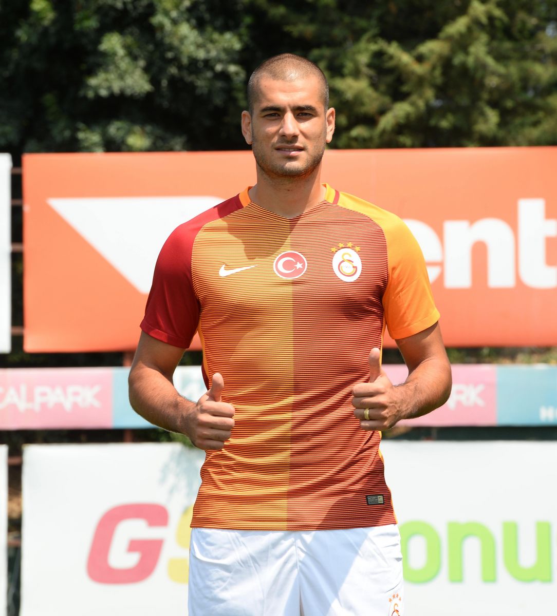 Eren Derdiyok G.Saray'a imzaladı!